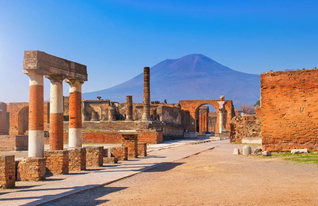 one of the most things to do in naples with friends is visit pompeii